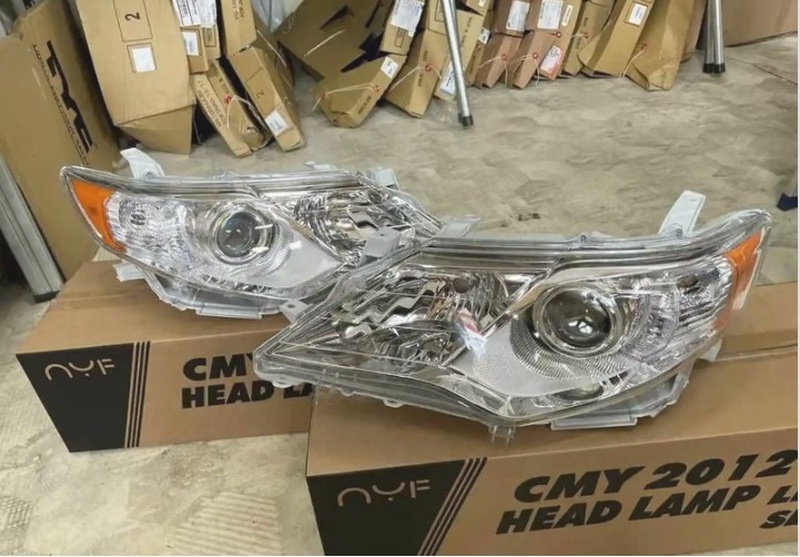 Передние фары на Toyota Camry 3